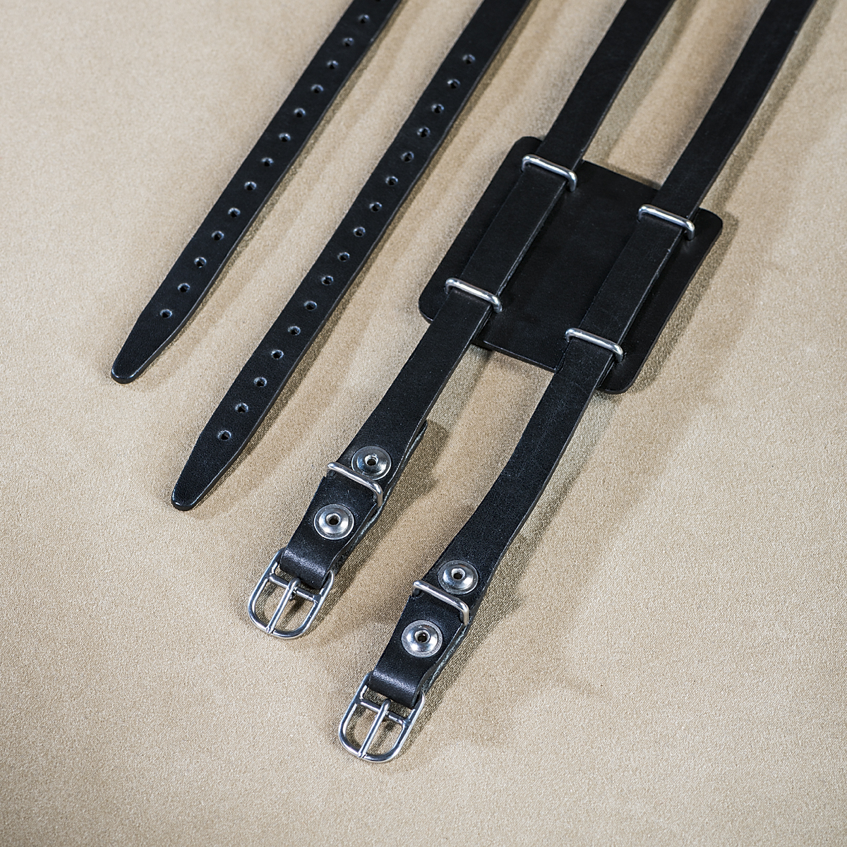Double leather toe straps Black 3.
